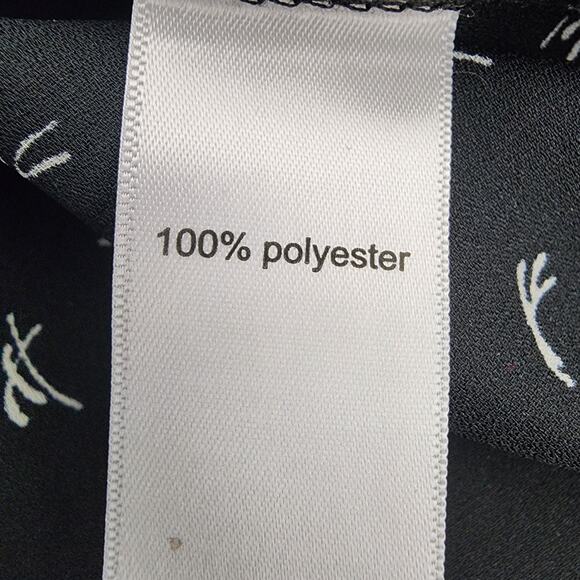 Maurices Women Perfect Blouse Zipper Front Lattice Shoulder Size 1X Black Hi Low - Picture 9 of 10